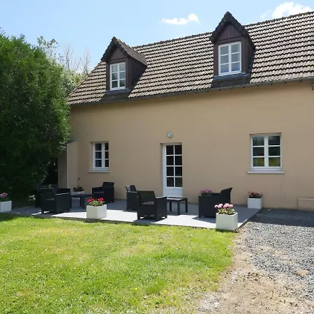 Le Bonheur Des Plumes Bed & Breakfast *
