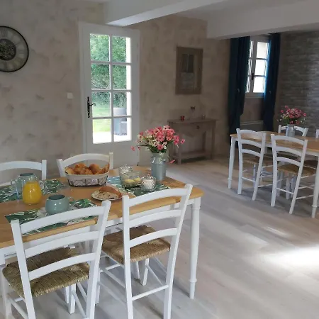 Le Bonheur Des Plumes Nocleg ze śniadaniem Montmartin-en-Graignes