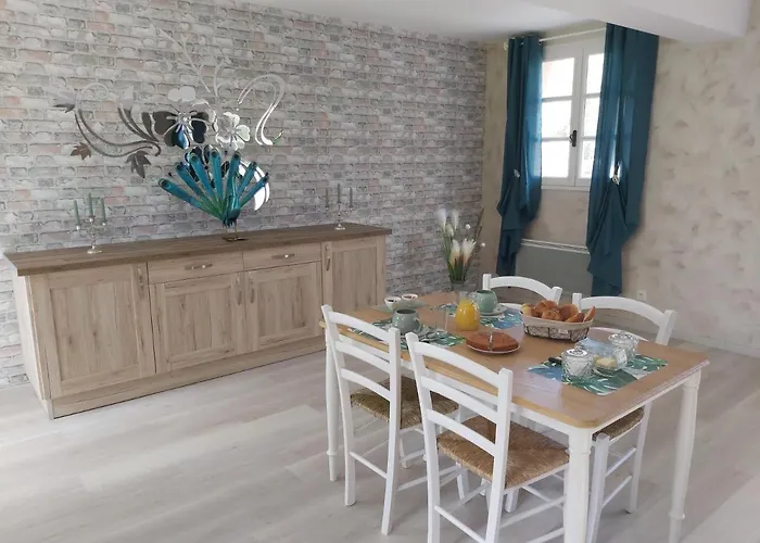 Bed & Breakfast Le Bonheur Des Plumes Montmartin-en-Graignes