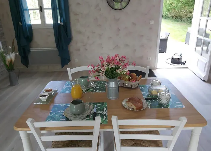 Bed & Breakfast Le Bonheur Des Plumes Montmartin-en-Graignes