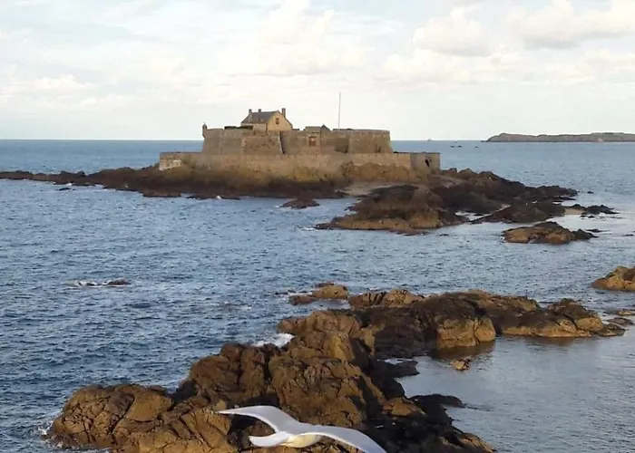 Le Bonheur Des Plumes Bed & Breakfast Montmartin-en-Graignes