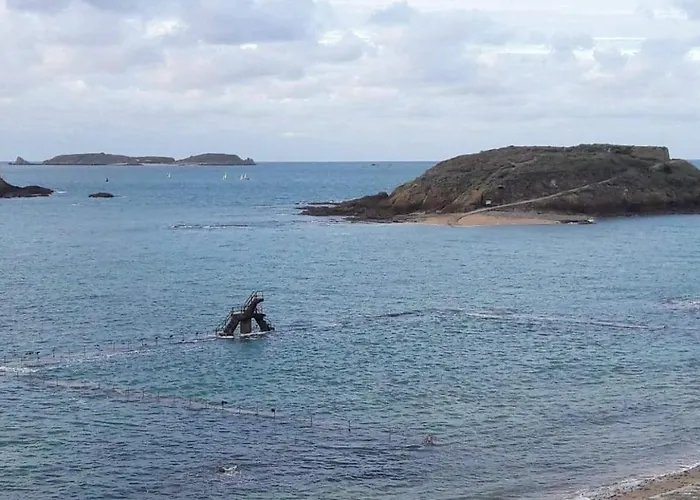 Le Bonheur Des Plumes Bed & Breakfast Montmartin-en-Graignes