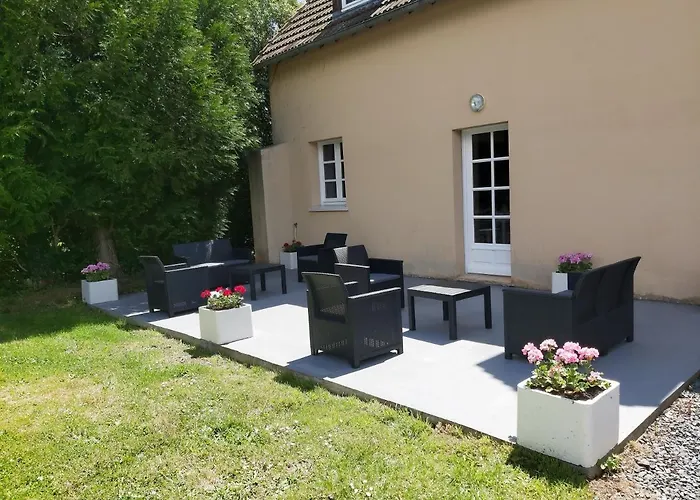 Le Bonheur Des Plumes Bed & Breakfast 3*